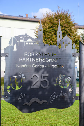 Odkritje spominskega obeležja ob 25-letnici pobratenja občin Ivančna Gorica in Hirschaid
