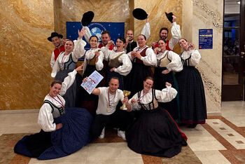 Folklorna skupina Vidovo v Pragi zlata