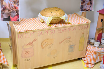 Župan na Tradicionalnem slovenskem zajtrku v Vrtcu Videk