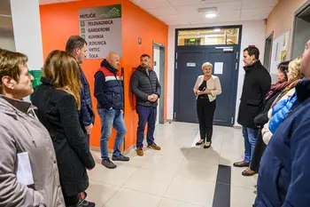 Začetek občinske seje z ogledom investicij v Zagradcu Začetek občinske seje z ogledom investicij v Zagradcu