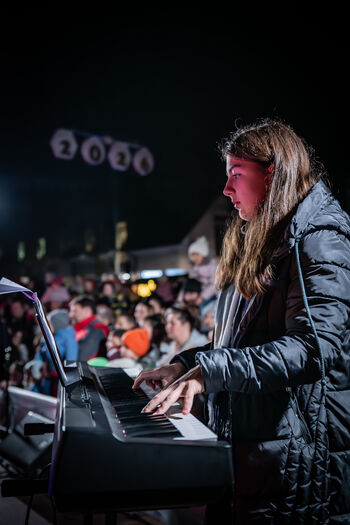 Z Miklavževim večerom v Ivančni Gorici vstopili v praznične dni veselega decembra Z Miklavževim večerom v Ivančni Gorici vstopili v praznične dni veselega decembra