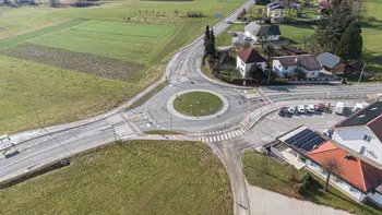 Javni natečaj za izbor najboljšega idejnega predloga ureditve sredinskega otoka krožišča Gabrovčec