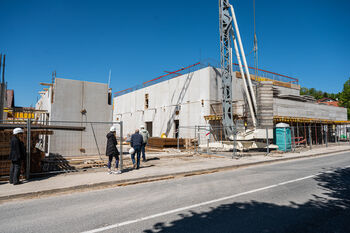 Gradnja Kulturno upravnega centra Ivančna Gorica po letu dni vidno napreduje