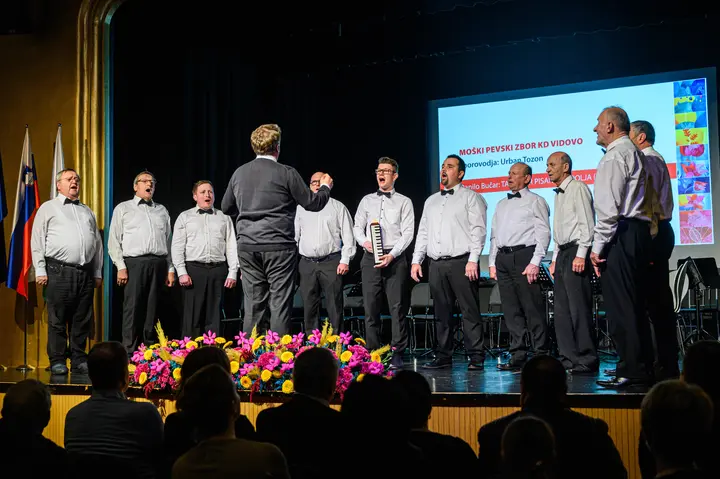 Osrednja slovesnost ob kulturnem prazniku v znamenju Prešernove misli »Al bo kal pognalo seme«