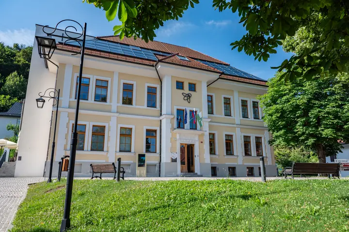 GLASOVANJE: Hiša kranjske čebele med finalisti kampanje EU PROJEKT, MOJ PROJEKT 2026