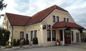 Gostišče &amp; Picerija PARIŽLJE