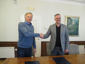 Podpisana pogodba o izvajanju storitev dolgotrajne oskrbe na domu