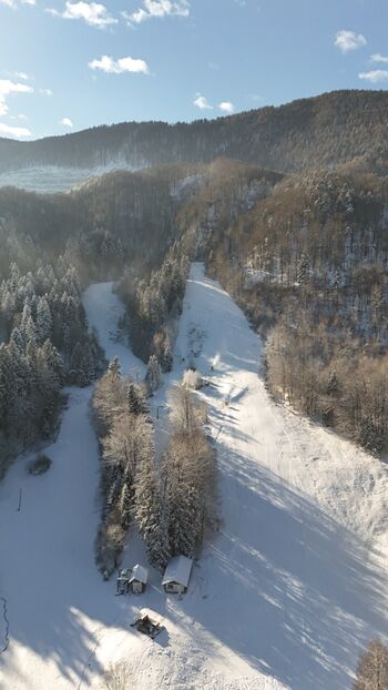 Smučišče v Kamni Gorici se odpira Smučišče v Kamni Gorici se odpira