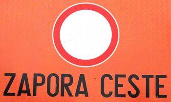 Popolna zapora na območju nivojskega prehoda čez železniško progo v Otočah