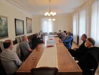 Srečanje z župniki in predstojniki samostanov