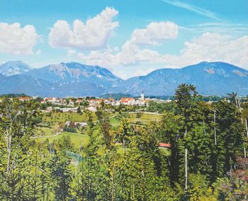 V prostorih občine na ogled razstava Marka Sambraila