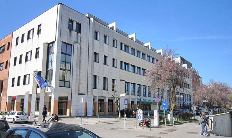 ZOBNI RENTGEN CVETKA KALAN D.O.O.