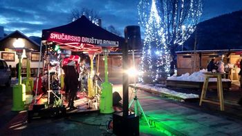 PREDNOVOLETNA TRŽNICA