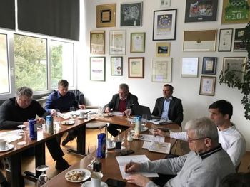 Delovno srečanje županov Zgornje Gorenjske s predstavniki LAS Gorenjska košarica