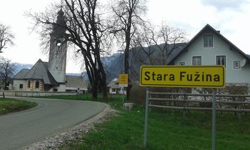 Zapora ceste v Stari Fužini