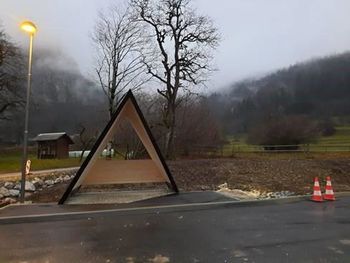 Urejeno avtobusno postajališče pod Studorjem