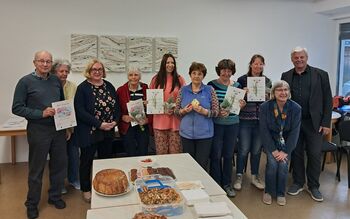 Podelitev priznanj udeležencem krožka botaničnega študijskega risanja