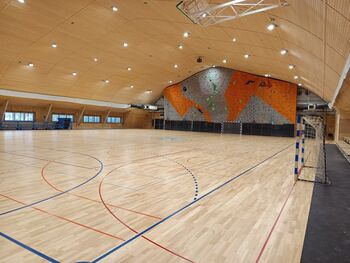 Javni poziv za oddajo vlog za najem večnamenske dvorane Danica za obdobje marec - junij 2026