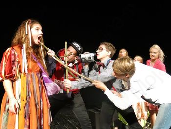 Otroška predstava: Prekletstvo zelenih štrumfov