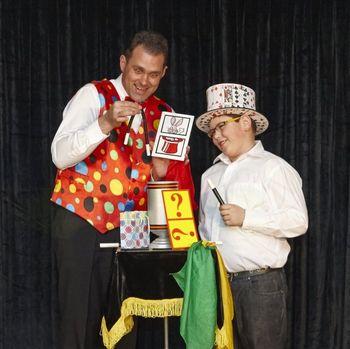 Trznfest -Čarodej Toni in Magični teater jaba-daba-du