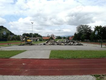 Obnova športnega igrišča pri osnovni šoli