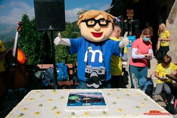 Dobrodelni pohod Modrih novic na Sv. Primož