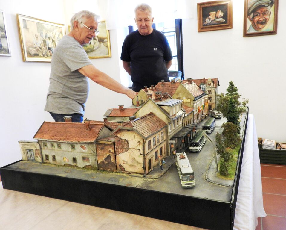 Razstava Starovašnikovih del skozi čas na ogled do sobote, 16. septembra 2023