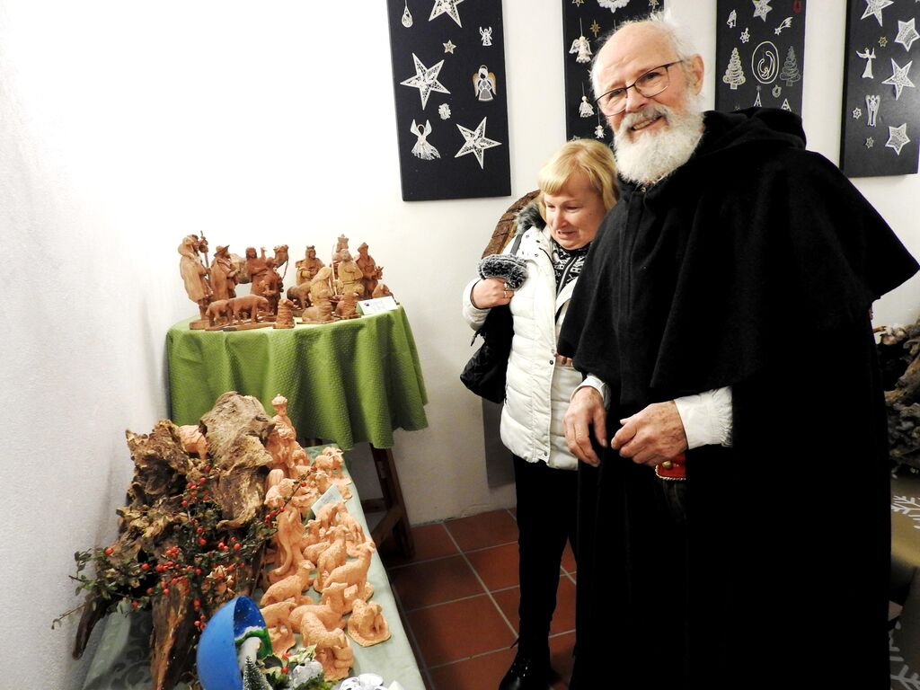 Razstava jaslic v Petrovčevi hiši