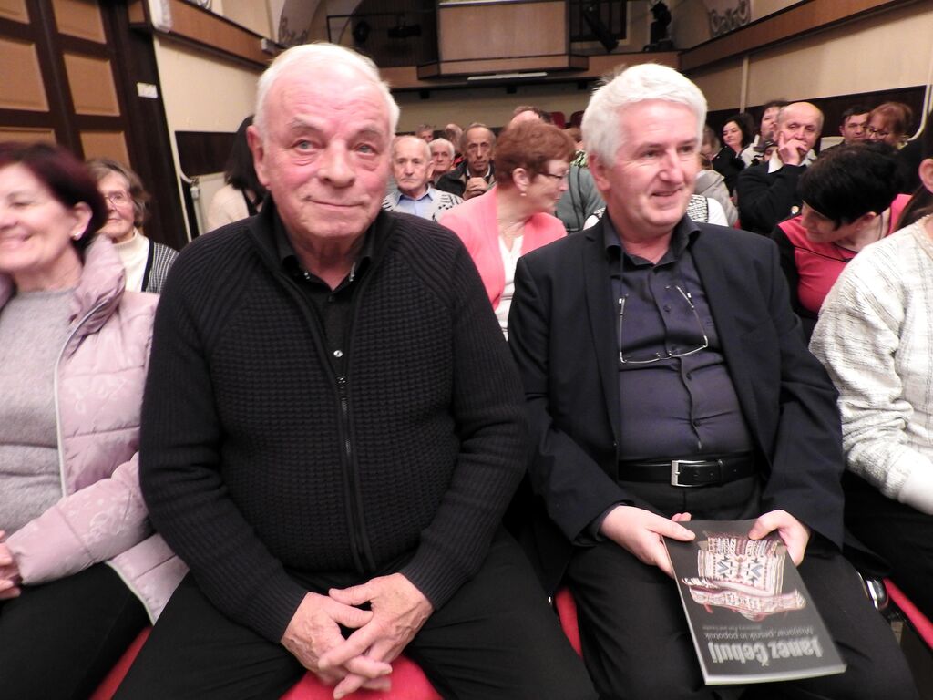 V Adergasu predstavili knjigo Janez Čebulj: misijonar, pesnik in popotnik