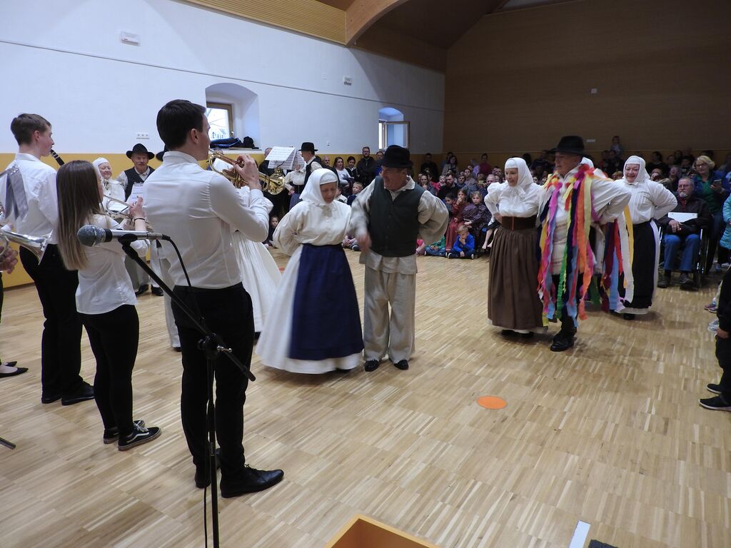 Počastili spomin na Ivana Hribarja