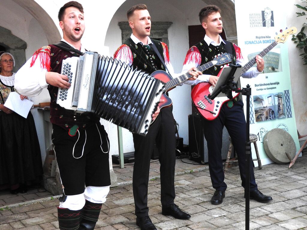 Borštnikov večer napitnic in gostilniških pesmi navdušil