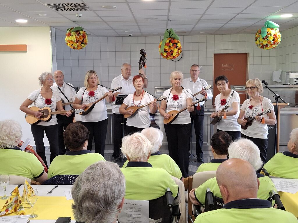 Deveta obletnica Doma Taber