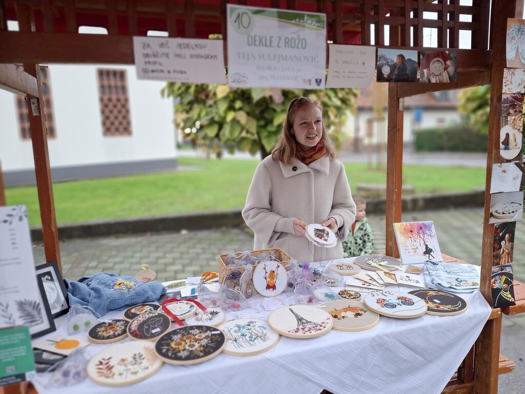 Pestra ponudba na sobotni cerkljanski tržnici