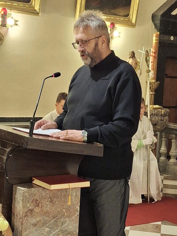 Blagoslovili obnovljeno streho nad župnijsko stavbo