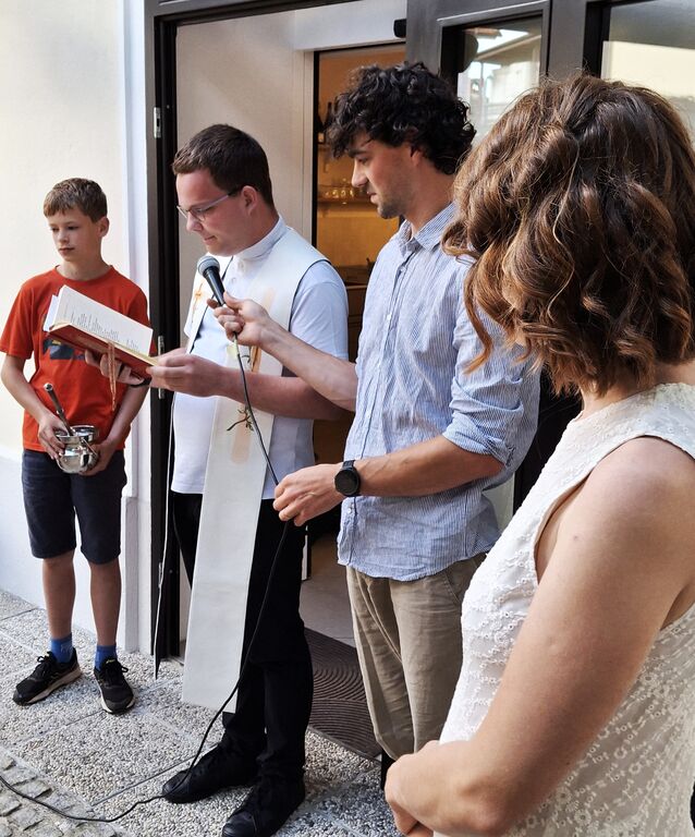 V središču Cerkelj odprli Hribarjevo kavarno