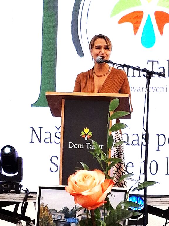 SLOVESNO PRAZNOVALI DESETO obletnico v Domu Taber