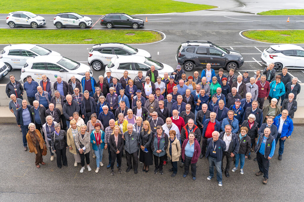 Najprostofer Marjan Boltežar na Vranskem - Prostoferji iz vse Slovenije na Vranskem krepijo varno vožnjo