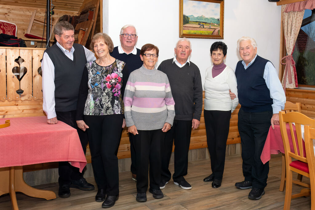 Srečali so se osemdesetletniki na Šenturški Gori