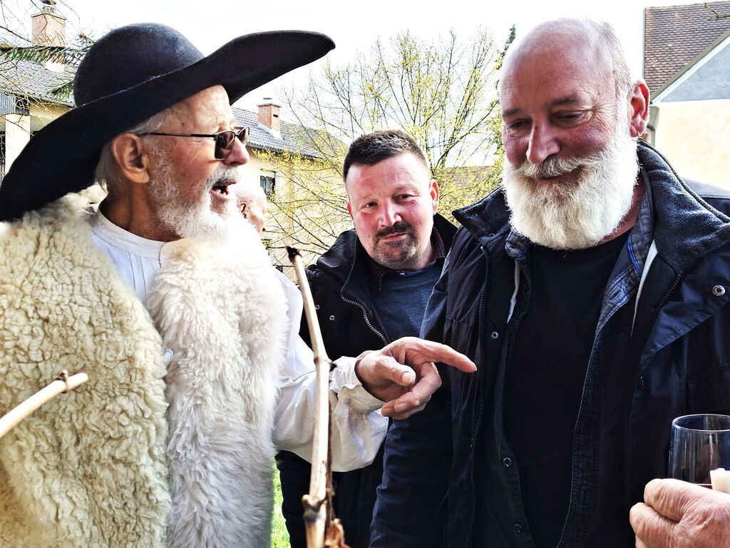 Rez potomke najstarejše vinske trte z Lenta v Cerkljah