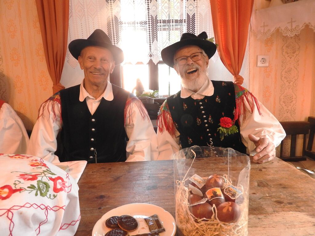 Po petdesetih letih v Cerkljah tretjič nesli jedi k žegnu