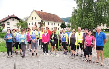 Srečanje kolesarjev upokojencev petih društev