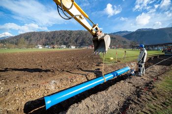 Polaganje cevovodov in gradnja ultrafiltracijskega sistema za krvavški vodovod