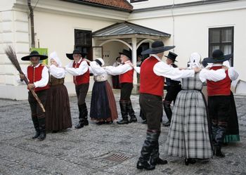 13. večer folklore in počastitev 15. letnice folklorne skupine