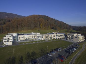 Gorenjski glas - Svetniki proti prodaji Tabra