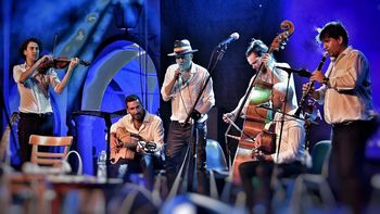 KRESLIN & MOMENTO CIGANO