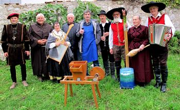 Druga trgatev Nacetove trte v Cerkljah