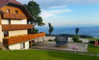 NOVI DEFIBRILATOR NA  AMBROŽU POD KRVAVCEM