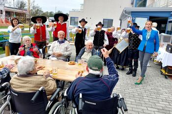 Oktoberfest navdušil tudi stanovalce Doma Taber