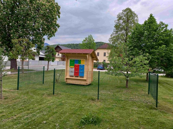 Slavnostna otvoritev učnega čebelnjaka