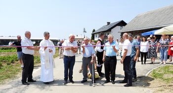 Slovesna otvoritev in blagoslovitev nove komunalne infrastrukture na Cerkljanski Dobravi